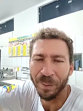 RobertoLuiz84 online show from 12-18-25, 08:12