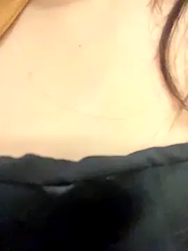 Queen-of-Love online show from 12-22-25, 03:01