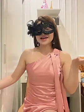 Queen-of-Love online show from 04-30-26, 11:50