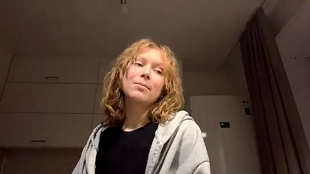 Snapshot of ElfriedaZwack chatting on 12-01-25, 05:14 ElfriedaZwack online show from 12-01-25, 05:14