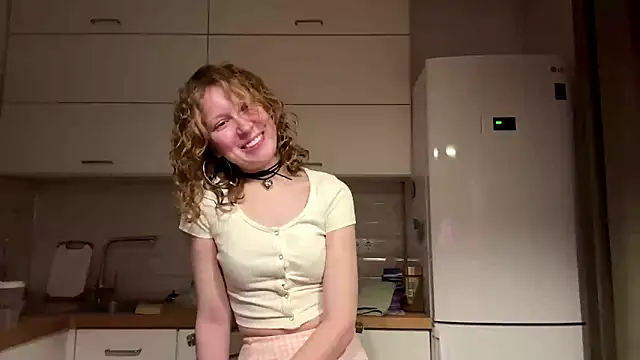 Snapshot of ElfriedaZwack chatting on 01-06-26, 02:54 ElfriedaZwack online show from 01-06-26, 02:54