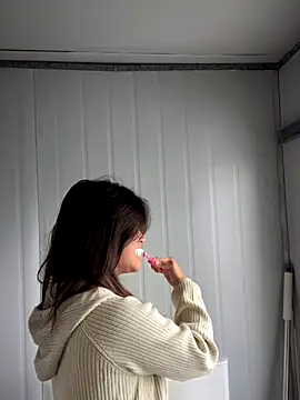 Snapshot of Toffee-00 chatting on 11-23-25, 06:23 Toffee-00 online show from 11-23-25, 06:23