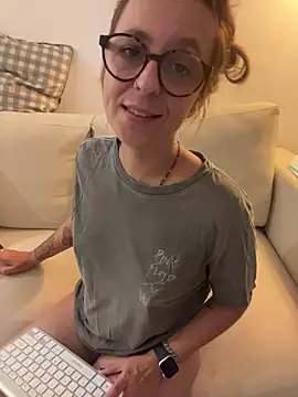 KnotBabe online show from 02-25-26, 04:12