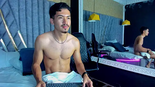 NicolaiKarav online show from 01-05-26, 05:27