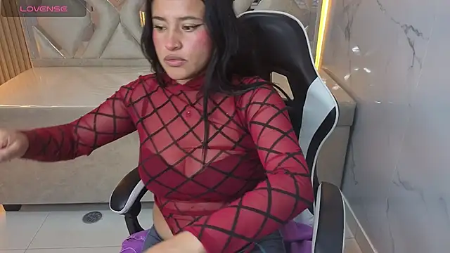 Kasandra tx  online show from 11-24-25, 08:09