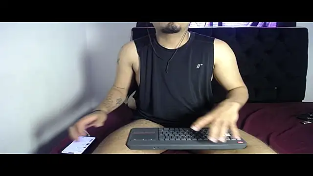 Henry villa23 online show from 11-26-25, 01:00