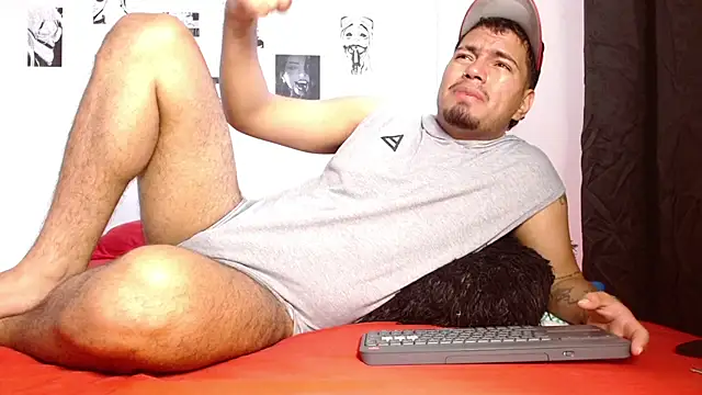 Snapshot of Henry_villa23 chatting on 02-20-26, 08:55 Henry villa23 online show from 02-20-26, 08:55