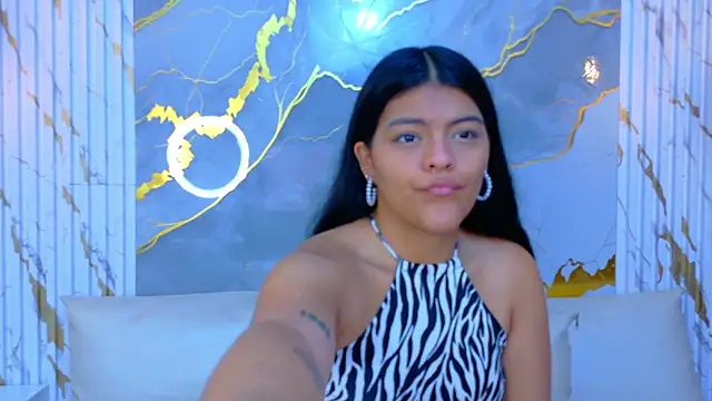 Snapshot of NIKIBUNNY chatting on 12-19-25, 12:29 NIKIBUNNY online show from 12-19-25, 12:29