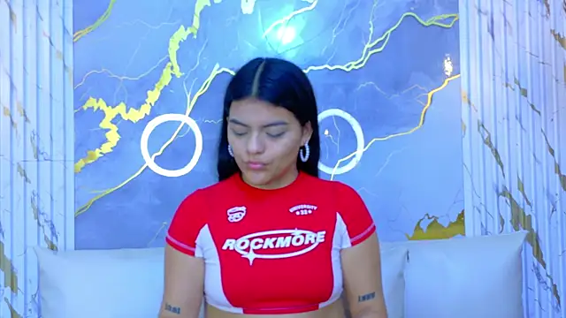 Snapshot of NIKIBUNNY chatting on 12-21-25, 01:35 NIKIBUNNY online show from 12-21-25, 01:35