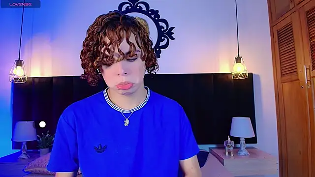 Skyee angel online show from 03-19-26, 07:36