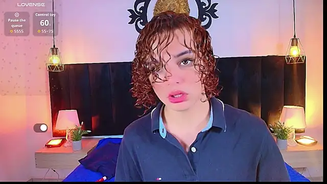 Snapshot of Skyee_angel chatting on 06-14-26, 01:45 Skyee angel online show from 06-14-26, 01:45