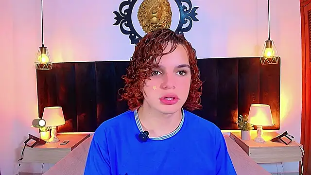 Snapshot of Skyee_angel chatting on 06-20-26, 07:30 Skyee angel online show from 06-20-26, 07:30