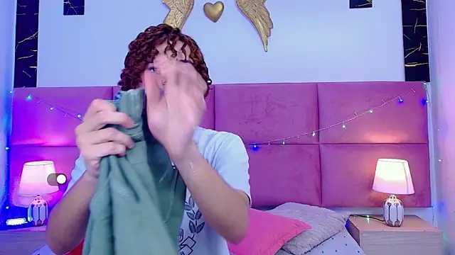 Skyee angel online show from 02-11-26, 08:09