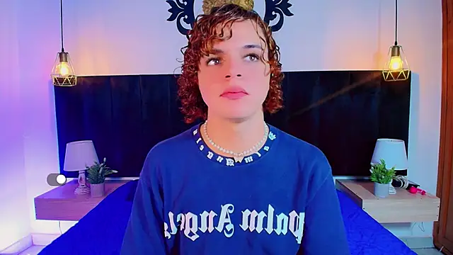Skyee angel online show from 05-18-26, 01:38
