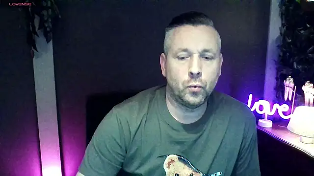 Hunter Fl online show from 11-27-25, 05:02