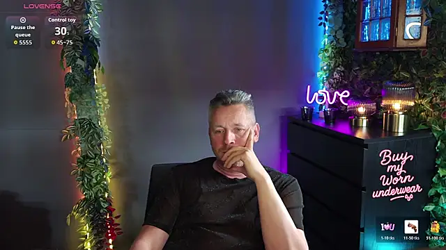 Hunter Fl online show from 04-09-26, 03:51