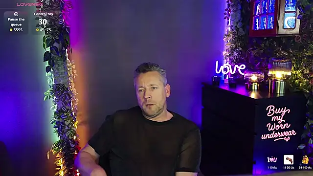 Hunter Fl online show from 04-22-26, 04:03