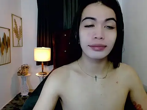 hollyyumiloove online show from 02-22-26, 10:17