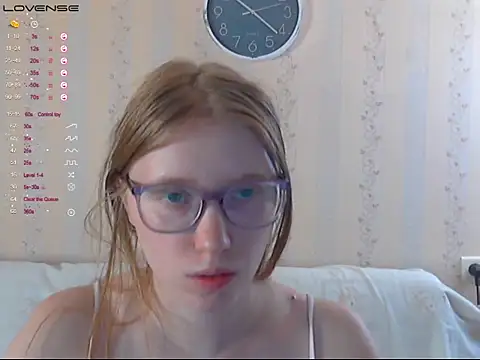 Snapshot of LustfulSarah chatting on 10-04-25, 07:26 LustfulSarah online show from 10-04-25, 07:26