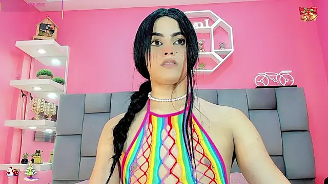 DaleskaSanchez online show from 12-18-25, 08:34