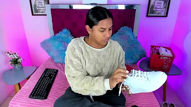 Samantha  F W online show from 01-07-26, 06:13