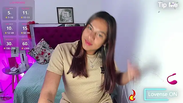 Samantha  F W online show from 06-27-26, 10:49