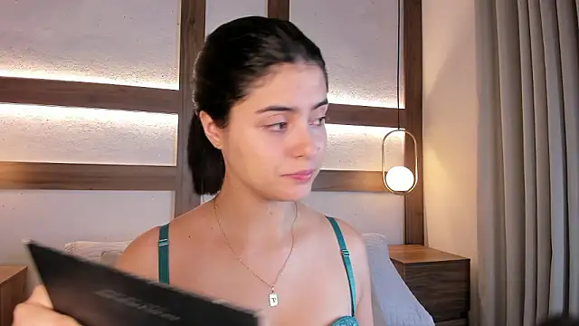 SarhaVega online show from 03-29-26, 12:51