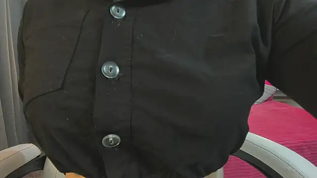 mask red girl online show from 04-01-26, 12:50