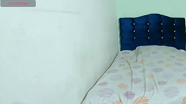 ashleey palmer online show from 04-26-26, 08:44