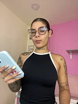 LauraRaider online show from 07-14-26, 10:49