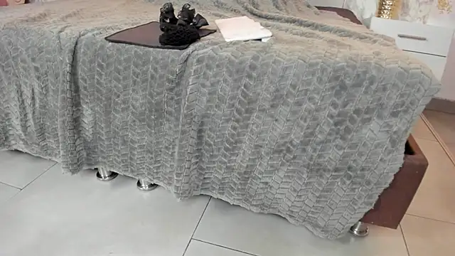 Mysterius Woman online show from 02-12-26, 01:11