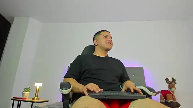 bry hill online show from 11-25-25, 01:33