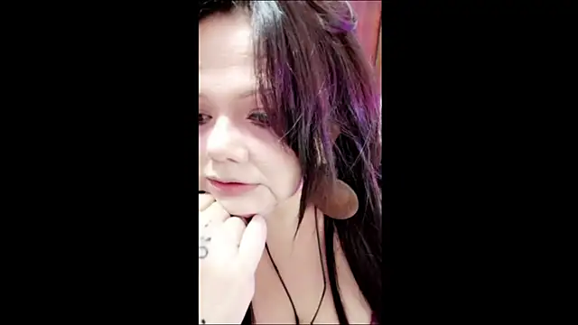 Amputee woman online show from 07-10-26, 10:10