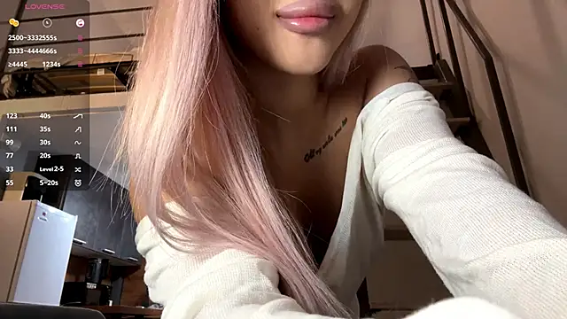 EIeniVanwart online show from 02-07-26, 04:59