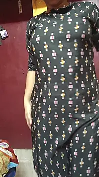 SameeraReddy19 online show from 04-15-26, 10:21