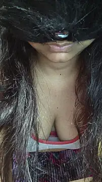 Snapshot of SameeraReddy19 chatting on 12-22-25, 01:55 SameeraReddy19 online show from 12-22-25, 01:55