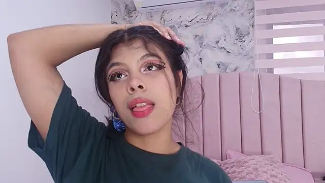 Snapshot of katsumi_yan chatting on 12-15-25, 07:20 katsumi yan online show from 12-15-25, 07:20