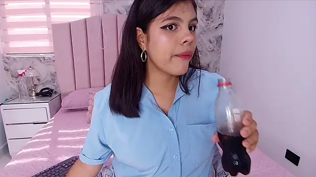 Snapshot of katsumi_yan chatting on 01-07-26, 07:19 katsumi yan online show from 01-07-26, 07:19