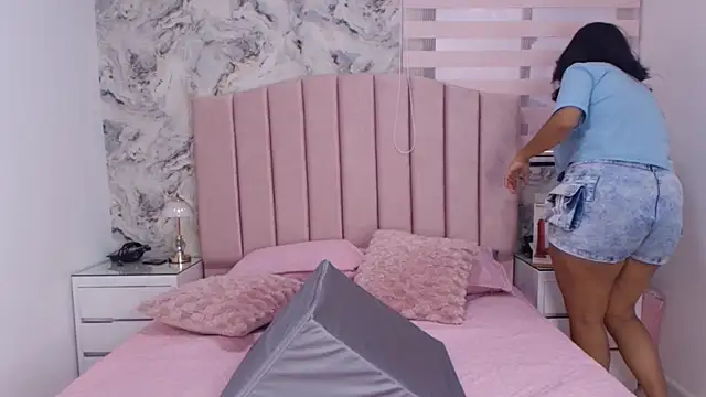 Snapshot of katsumi_yan chatting on 12-16-25, 07:07 katsumi yan online show from 12-16-25, 07:07