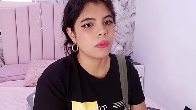 Snapshot of katsumi_yan chatting on 02-23-26, 07:14 katsumi yan online show from 02-23-26, 07:14