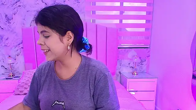 Snapshot of katsumi_yan chatting on 12-01-25, 07:15 katsumi yan online show from 12-01-25, 07:15