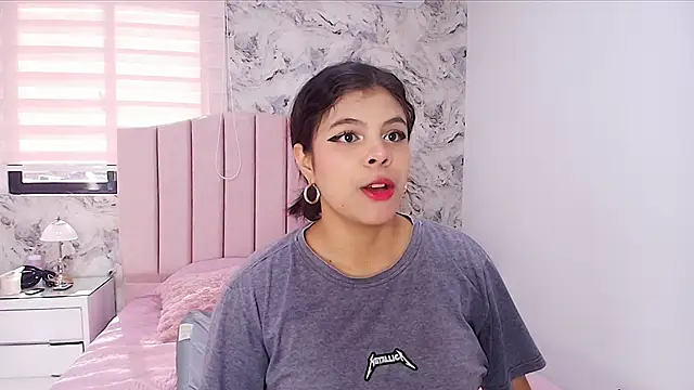 Snapshot of katsumi_yan chatting on 01-14-26, 07:06 katsumi yan online show from 01-14-26, 07:06