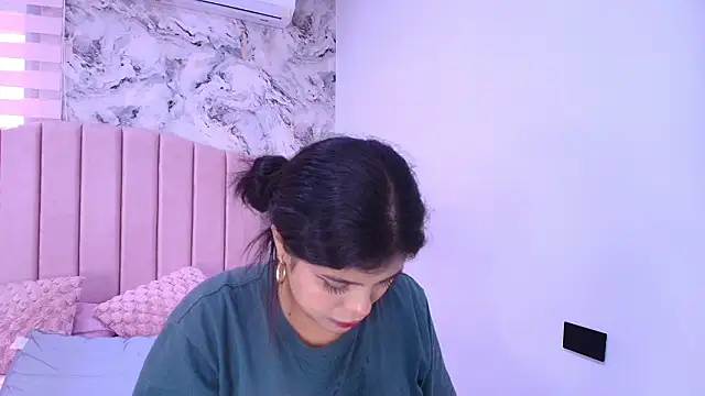 Snapshot of katsumi_yan chatting on 02-12-26, 07:13 katsumi yan online show from 02-12-26, 07:13