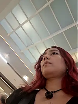 Eveeelyn25 online show from 12-04-25, 11:37