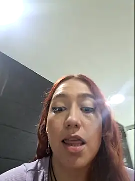 Eveeelyn25 online show from 12-16-25, 11:20