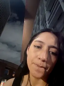 Eveeelyn25 online show from 06-18-26, 01:15