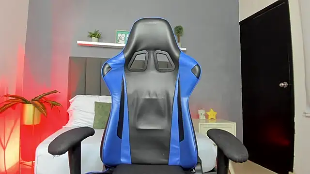 lindaa natashaa  online show from 12-02-25, 02:12