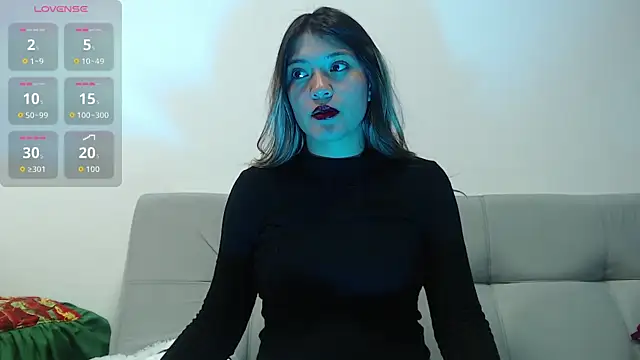 hanna  jones7 online show from 12-18-25, 02:16