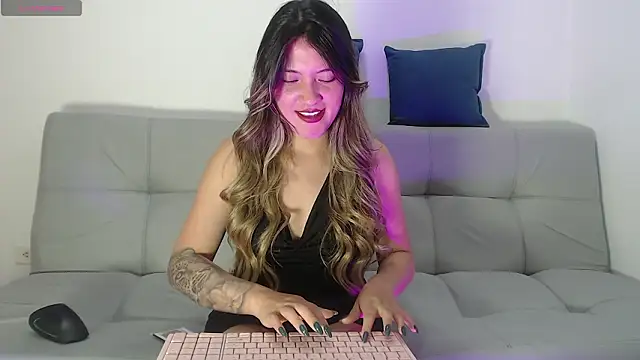 Snapshot of hanna__jones7 chatting on 01-17-26, 10:46 hanna jones7 online show from 01-17-26, 10:46