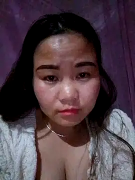 Snapshot of One-two22 chatting on 11-23-25, 01:10 One-two22 online show from 11-23-25, 01:10